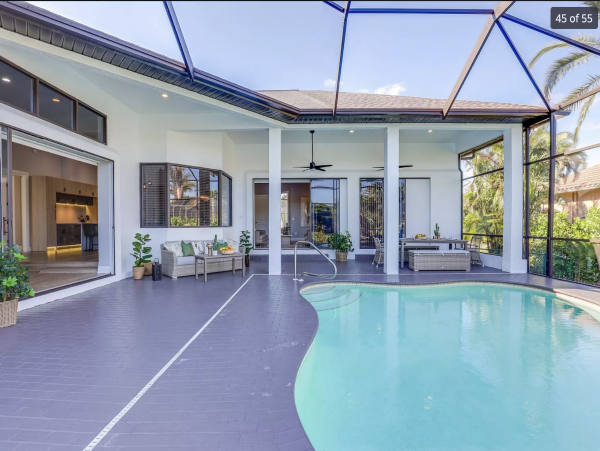 Luxury Three Miles to Vanderbilt Beach