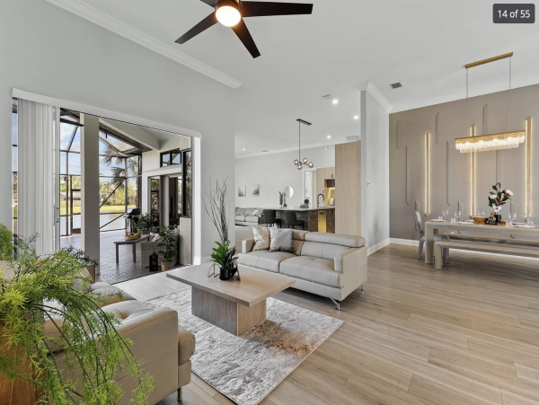 Luxury Three Miles to Vanderbilt Beach