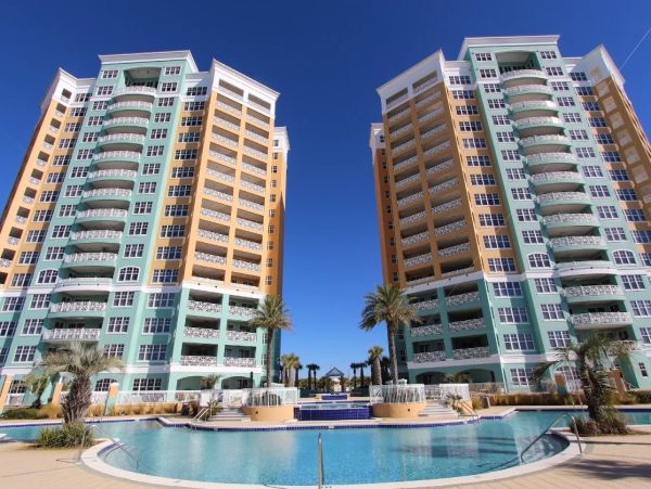 Gulf Front Expansive Five Bedroom Vacation Condo in Panama City Beach