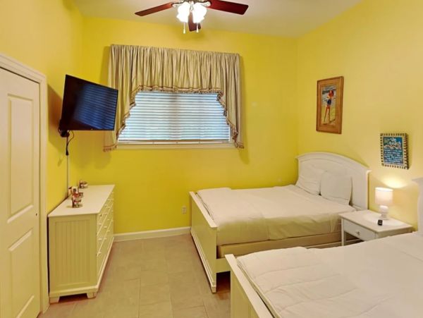 Gulf Front Expansive Five Bedroom Vacation Condo in Panama City Beach