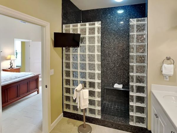 Gulf Front Expansive Five Bedroom Vacation Condo in Panama City Beach