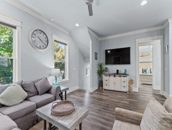Beautiful 4 Bedroom Retreat in Miramar Beach
