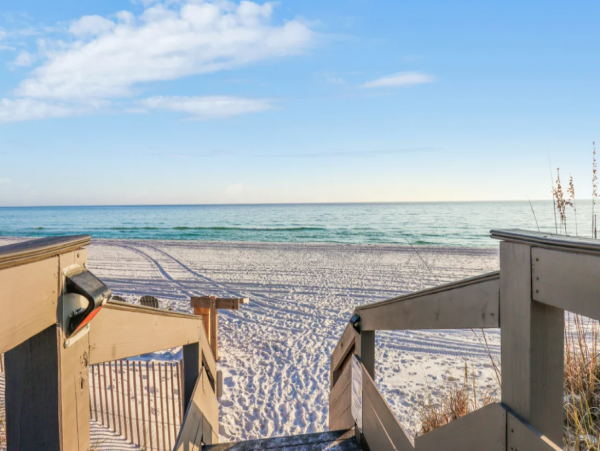 Beautiful 4 Bedroom Retreat in Miramar Beach