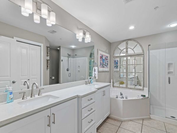Luxury Gulf-Front Condo in Miramar Beach - Private Beach Access
