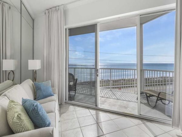 Gulf Front Vacation Condo Sleeps 14 Destin