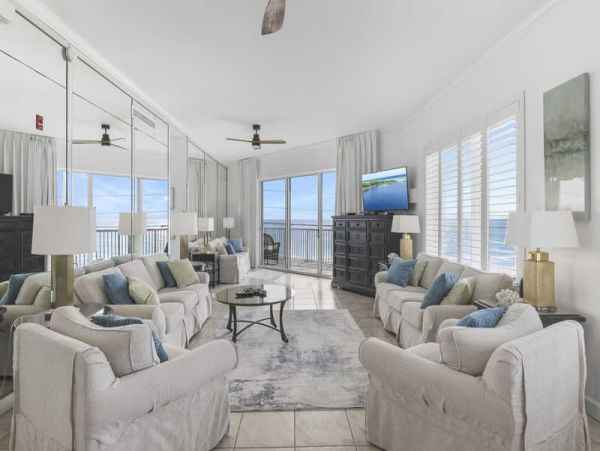 Gulf Front Vacation Condo Sleeps 14 Destin
