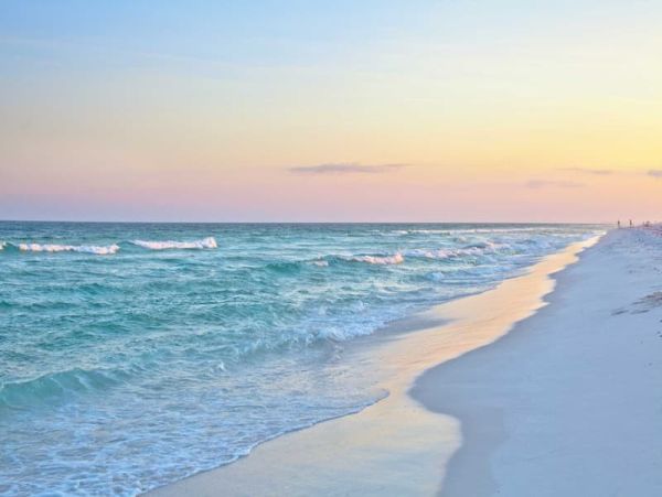 Gulf Front Vacation Condo Sleeps 14 Destin