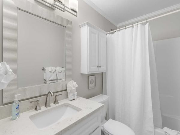 Gulf Front Vacation Condo Sleeps 14 Destin