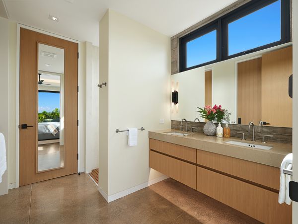 Luxury 5 Bedroom Vacation Rental in Poipu with Ocean View