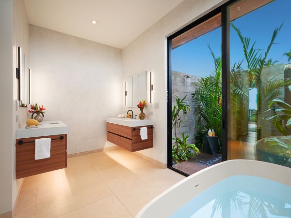 Luxury 5 Bedroom Vacation Rental in Poipu with Ocean View