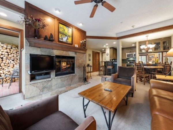 Vacation Condo with Mountain Views Sleeps 8 Guest in Beaver Creek