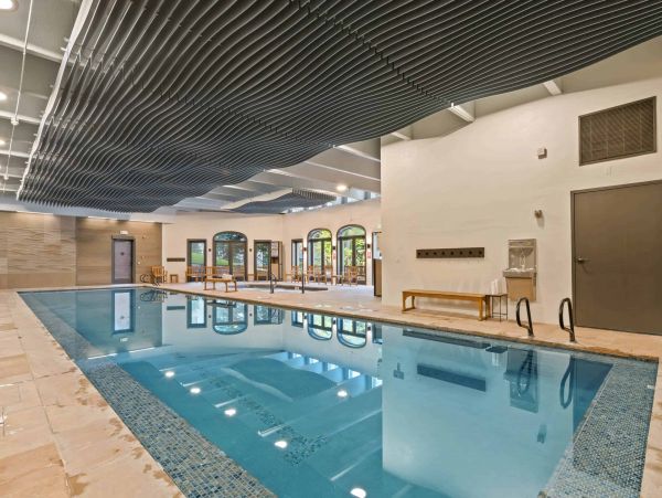 Vacation Condo with Mountain Views Sleeps 8 Guest in Beaver Creek