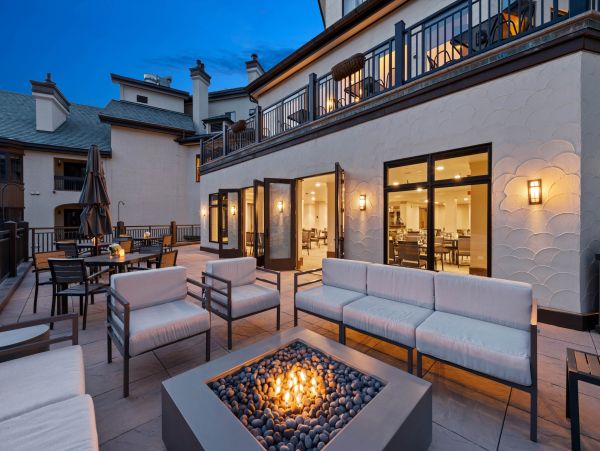 Vacation Condo with Mountain Views Sleeps 8 Guest in Beaver Creek