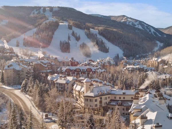 Vacation Condo with Mountain Views Sleeps 8 Guest in Beaver Creek