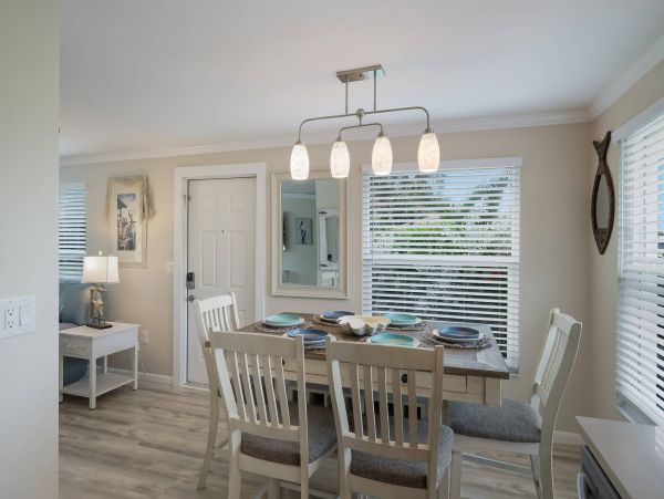 Holmes Beach Vacation Home Four Bedroom Walk to Beach