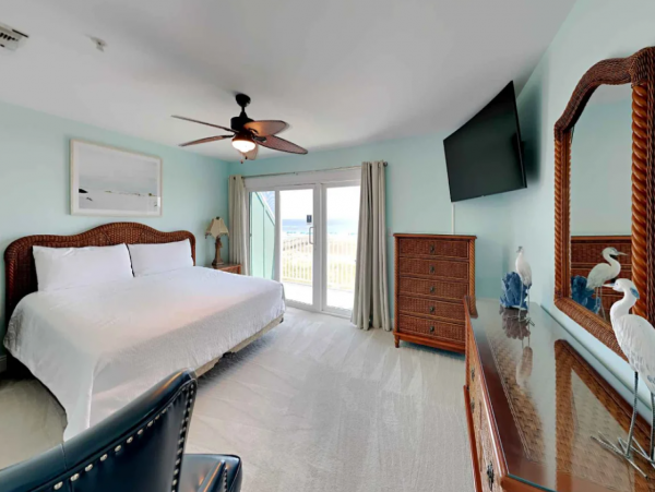 Oeanfront Lovely 3 Bedroom Condo in Perdido Key Sleeps 11