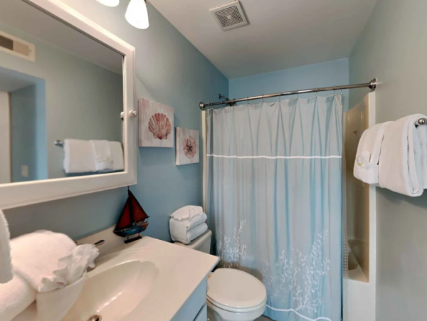 Oeanfront Lovely 3 Bedroom Condo in Perdido Key Sleeps 11