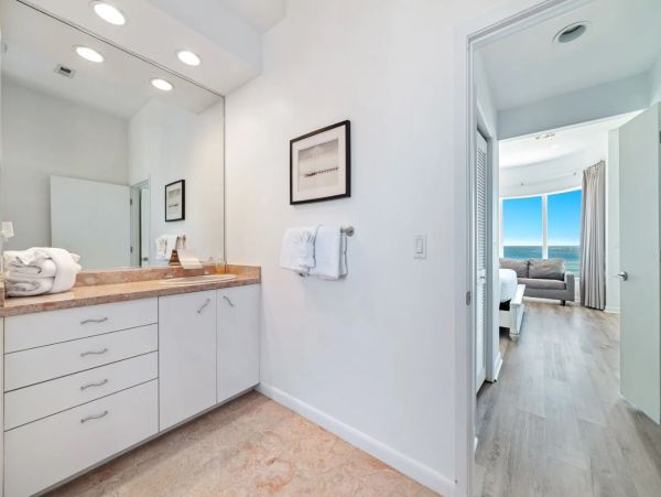 Luxury Seven Bedroom Gulf Front Rental Home in Perdido Key