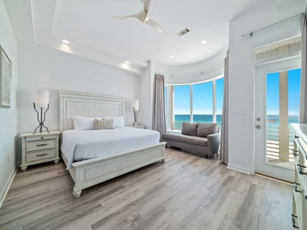 Luxury Seven Bedroom Gulf Front Rental Home in Perdido Key