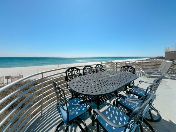 Luxury Seven Bedroom Gulf Front Rental Home in Perdido Key