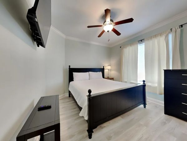 Luxury Perdido Key Vacation Rental - Gulf Coast Condo with Pool & Gulf Views