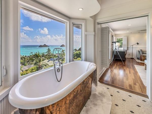 Lanikai 2 Bedroom Vacation Condo with Breathtaking Ocean Views