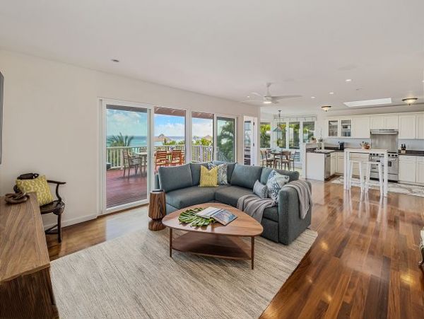 Lanikai 2 Bedroom Vacation Condo with Breathtaking Ocean Views