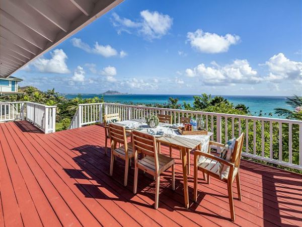 Lanikai 2 Bedroom Vacation Condo with Breathtaking Ocean Views