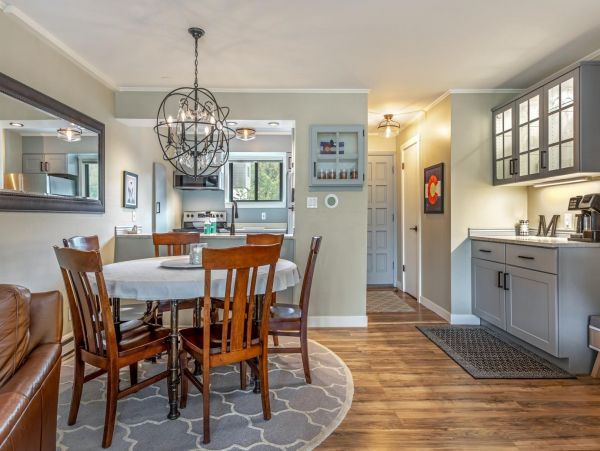Wonderful mountain views from this Sandstone Condo