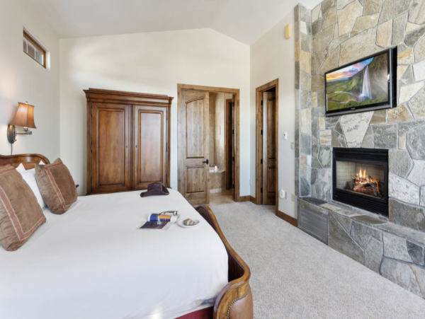 Private Walk to Ski Lift Access Steamboat Luxury Townhome