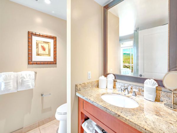 Ocean Views Spacious Vacation Two Bedroom Condo