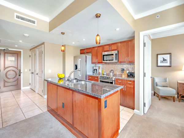 Ocean Views Spacious Vacation Two Bedroom Condo
