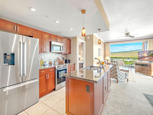 Ocean Views Spacious Vacation Two Bedroom Condo