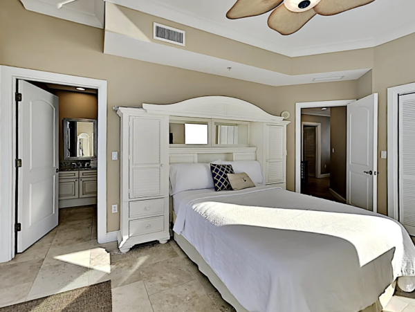Four Bedroom Beach Front Pensacola Condo Sleeps 9 Guests