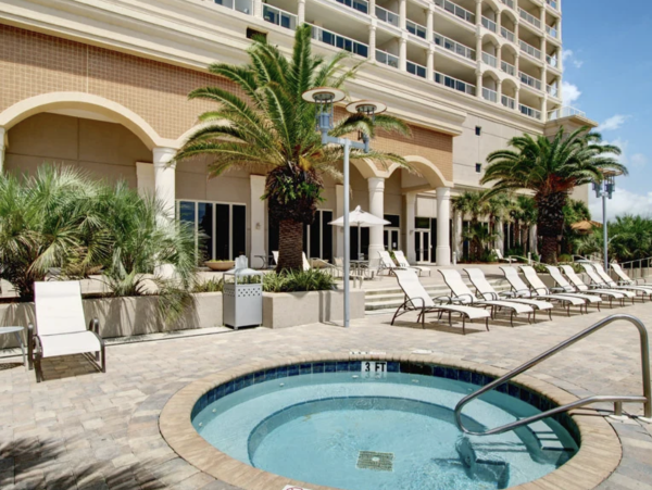 Four Bedroom Beach Front Pensacola Condo Sleeps 9 Guests