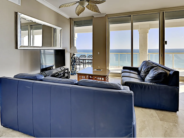 Four Bedroom Beach Front Pensacola Condo Sleeps 9 Guests