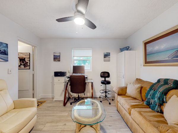 Bradenton Pool Home Three Bedroom