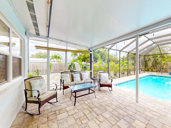 Bradenton Pool Home Three Bedroom