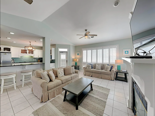 Pensacola Beach 6-bedroom Gulf-Front Retreat Stunning Views