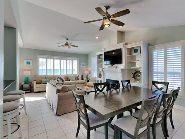 Pensacola Beach 6-bedroom Gulf-Front Retreat Stunning Views
