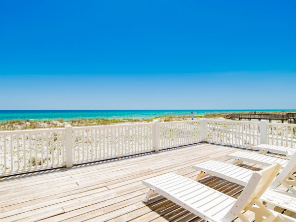 Pensacola Beach 6-bedroom Gulf-Front Retreat Stunning Views