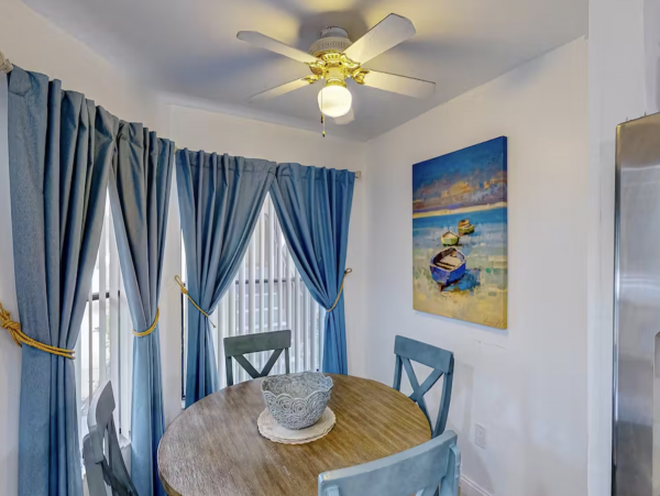 Sunny First Floor Condo with Pools & Hot Tub Near the Beaches