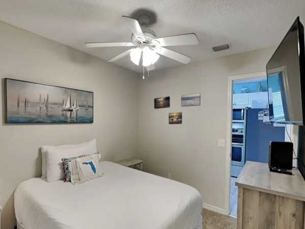 Navarre Beach Vacation Rental - Gulf Front Condo with Balcony