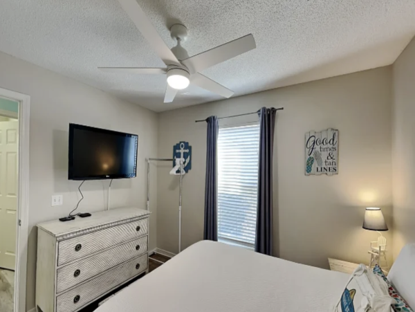 Navarre Beach Vacation Rental - Gulf Front Condo with Balcony