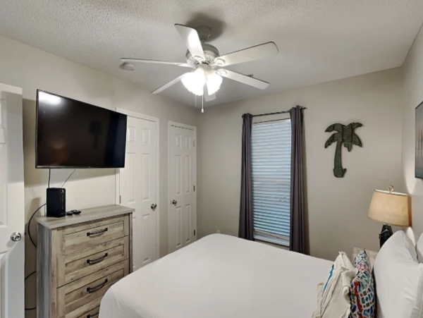 Navarre Beach Vacation Rental - Gulf Front Condo with Balcony