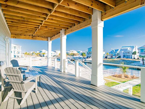 Waterfront Four Bedroom Navarre Beach Vacation Rental