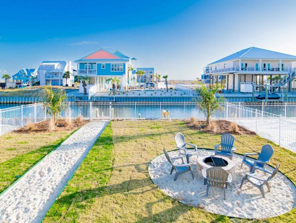 Waterfront Four Bedroom Navarre Beach Vacation Rental
