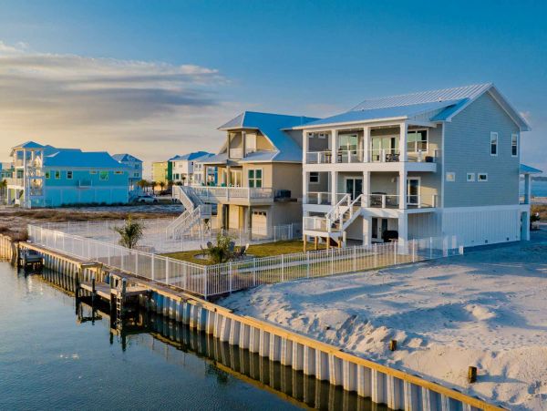 Waterfront Four Bedroom Navarre Beach Vacation Rental