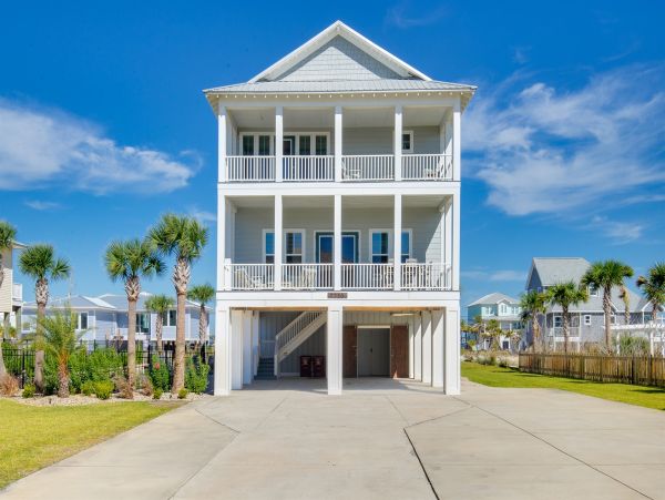 Ultimate Beachfront Retreat with Private Pool in Navarre Beach
