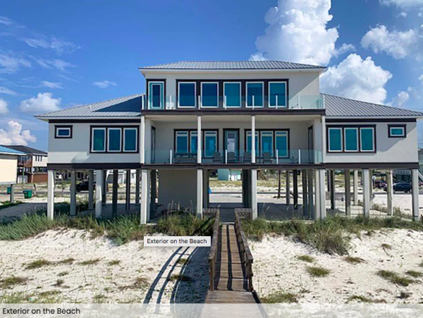 Luxury 5 bedroom Home Directly on the beach
